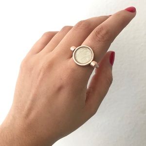 Jewelmint Jet’aime ring